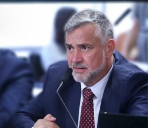 Durante o encontro, foram estabelecidos avanços significativos para a elaboração do projeto. 📷 Kayo Magalhães/Câmara dos Deputados